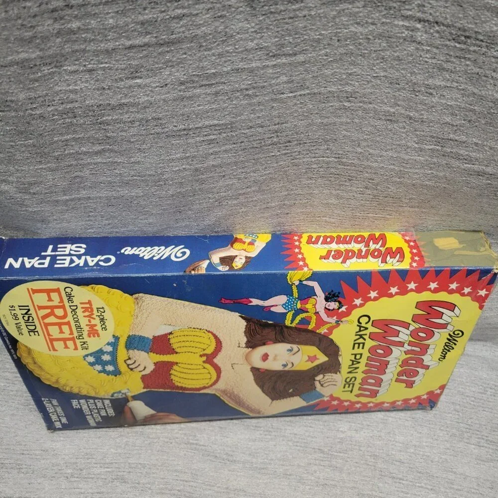 Vintage Wilton 1978 Wonder Woman Cake Pan Set